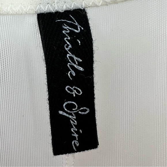 Thistle and Spire NWT Marion Crochet Lace Bodysuit in Ivory - Picture 6 of 9